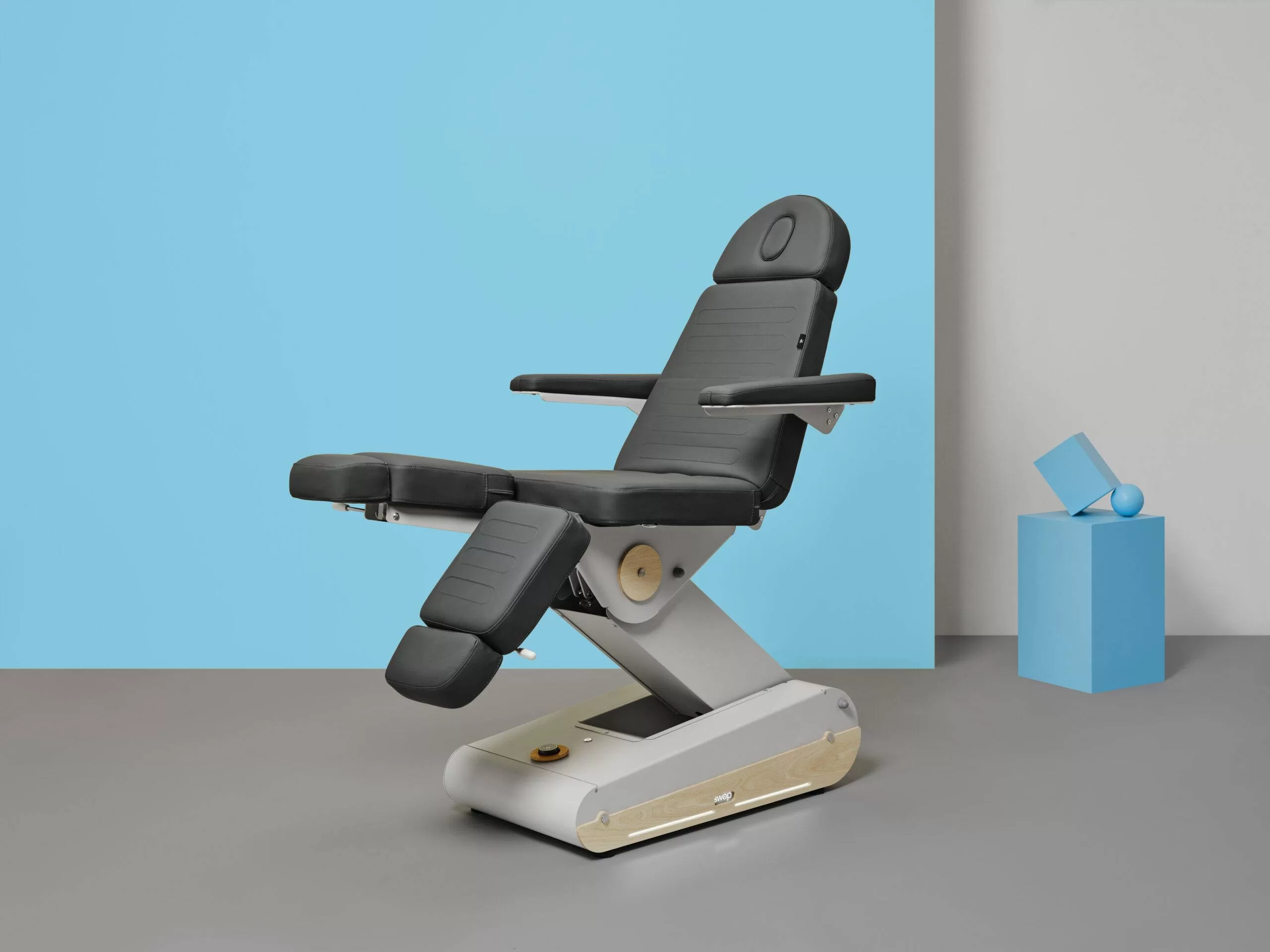 ПЕДИКЮРНОЕ КРЕСЛО EL SOBERANO