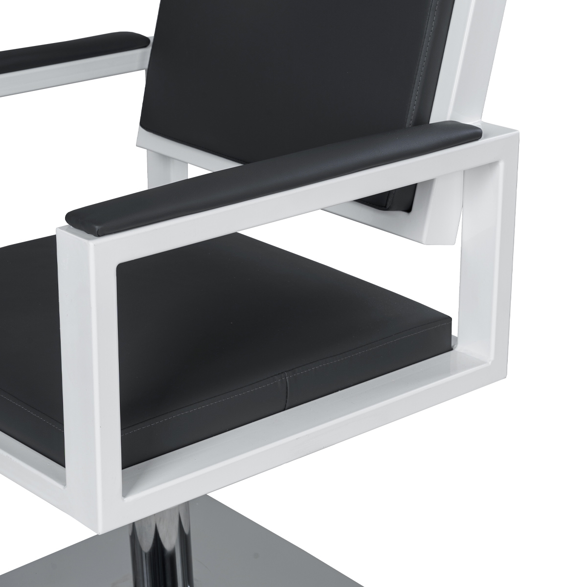 Парикмахерское кресло Дуглас на белом каркасе